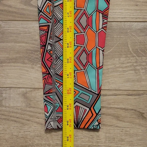 ASICS Leggings Geometric green, Peach, Pink design size SMALL - Picture 8 of 8